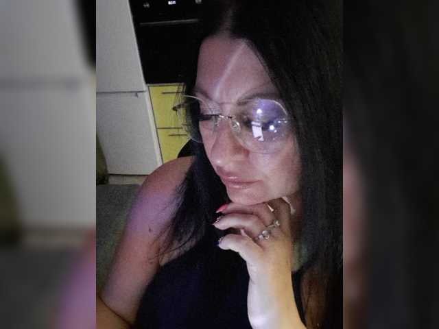 Nikoletta25 live cam on BongaCams