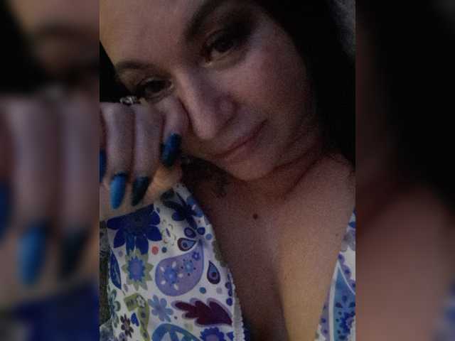 Nikoletta25, live now on BongaCams