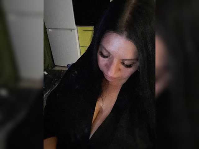 Nikoletta25 live cam on BongaCams