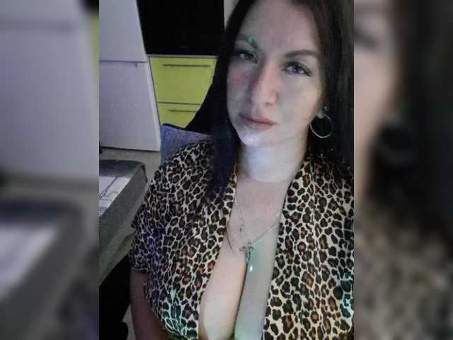 Nikoletta25 live cam on BongaCams