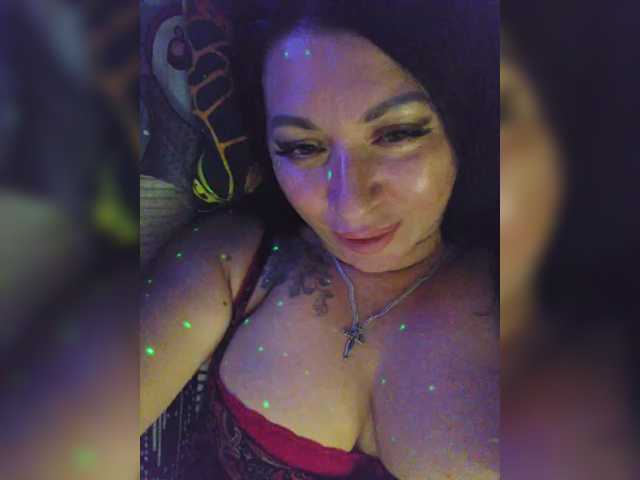 Nikoletta25 live webcam show