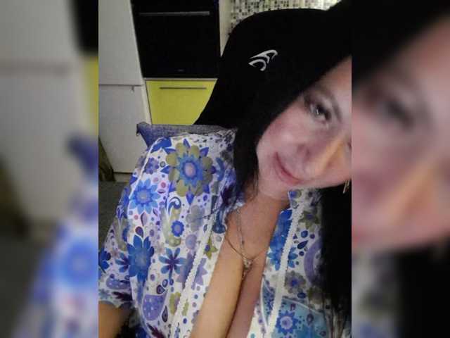 Nikoletta25 live cam on BongaCams
