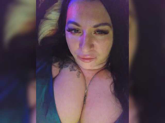 Nikoletta25