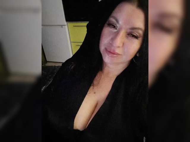 Nikoletta25, en directo ahora en BongaCams