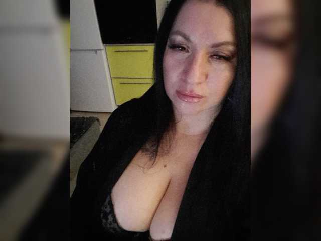 Nikoletta25, en directo ahora en BongaCams