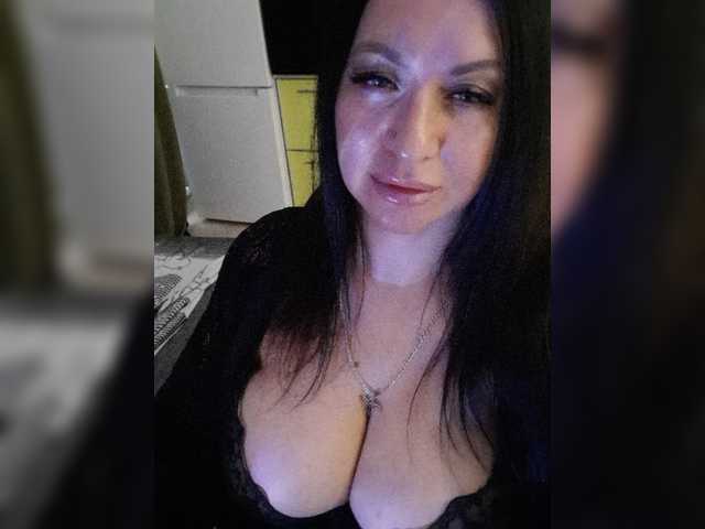 Nikoletta25