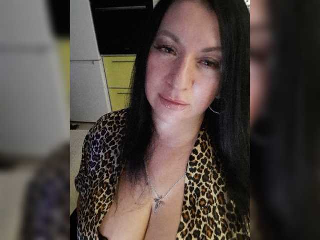 Nikoletta25
