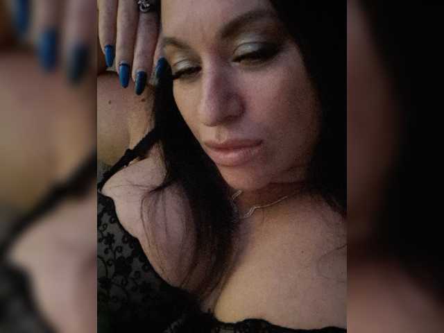 Nikoletta25, en vivo ahora en BongaCams