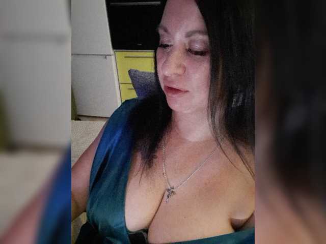 Nikoletta25 live cam on BongaCams