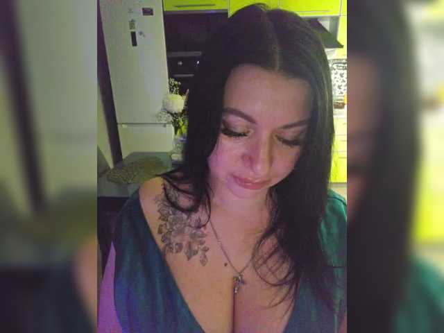Nikoletta25 live cam