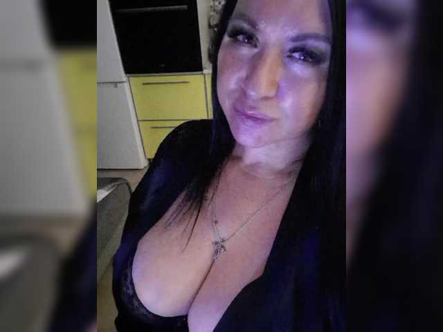 Nikoletta25