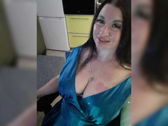 Nikoletta25 live cam