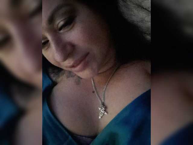 Nikoletta25, live now on BongaCams