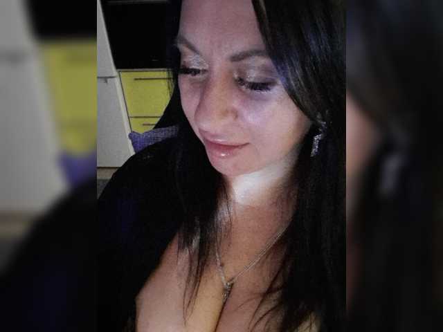 Nikoletta25