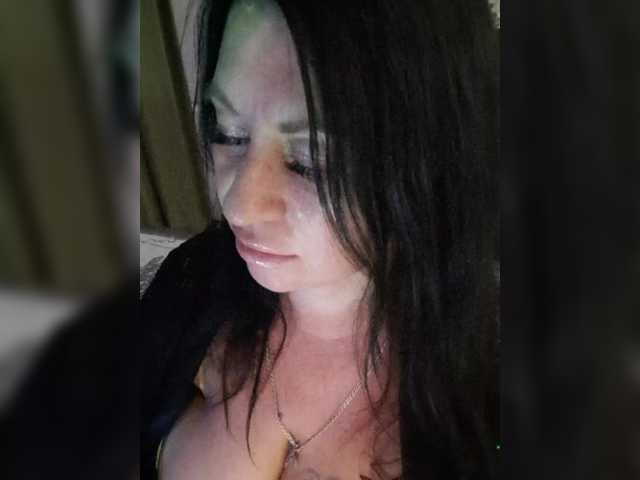 Nikoletta25 live cam on BongaCams