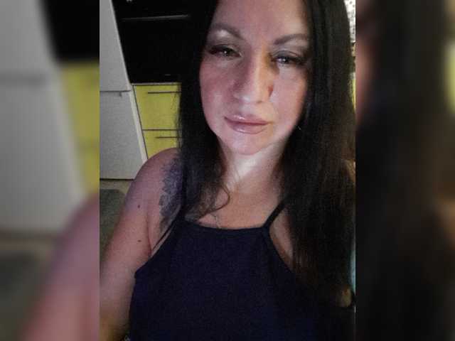 Nikoletta25 live cam on BongaCams