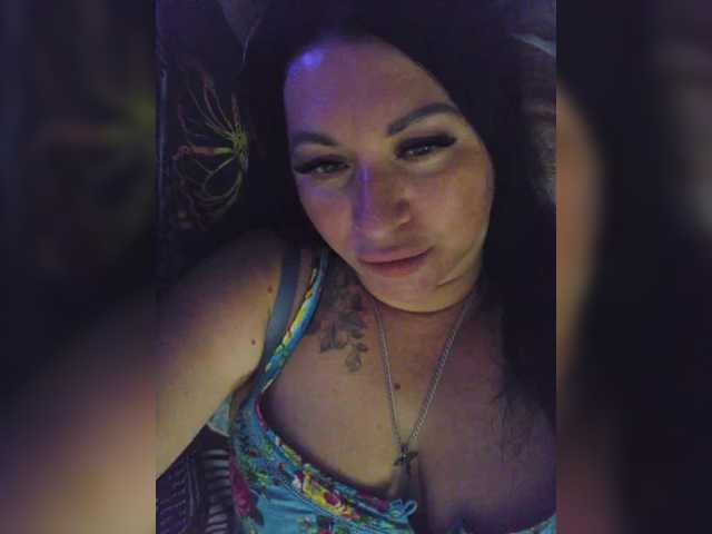 Nikoletta25