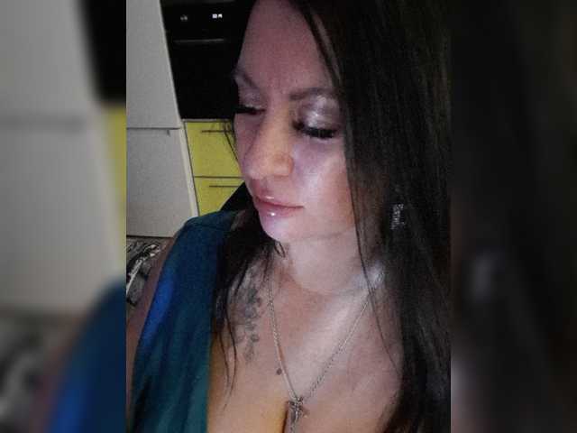 Nikoletta25, en vivo ahora en BongaCams