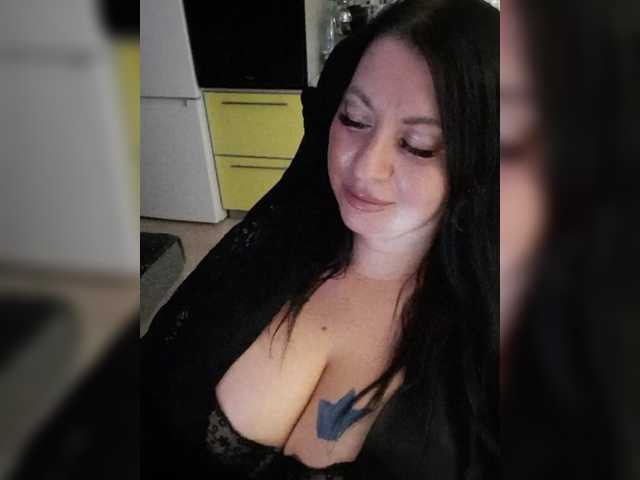 Nikoletta25 live cam on BongaCams