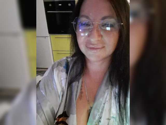 Nikoletta25