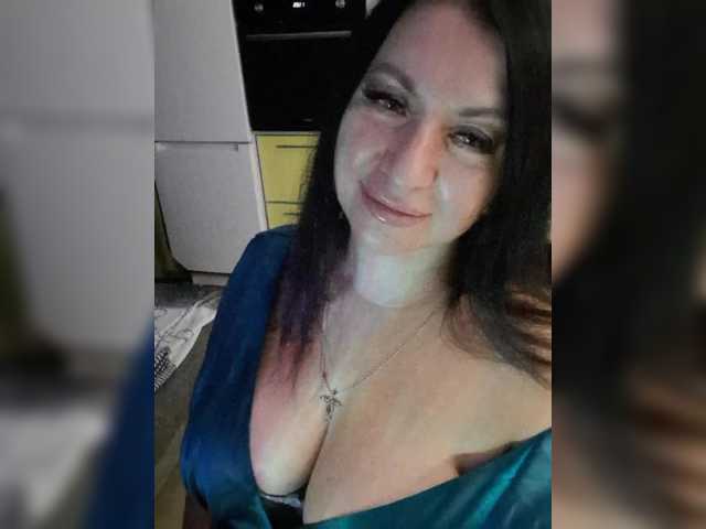 Nikoletta25