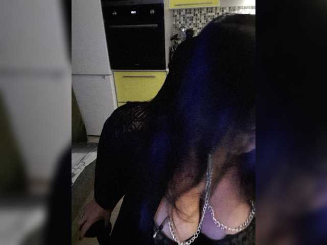 Nikoletta25
