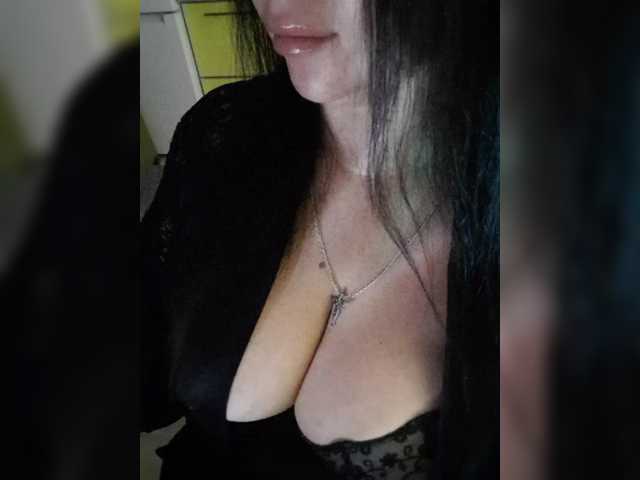 Nikoletta25 live cam preview
