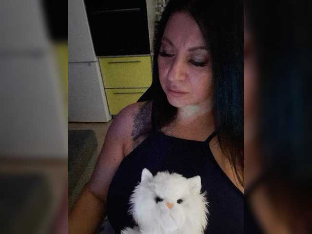 Nikoletta25 live cam on BongaCams