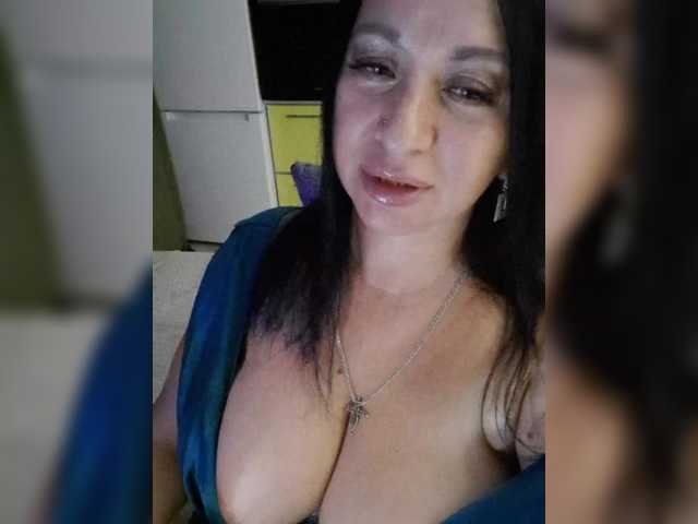 Nikoletta25 live cam on BongaCams