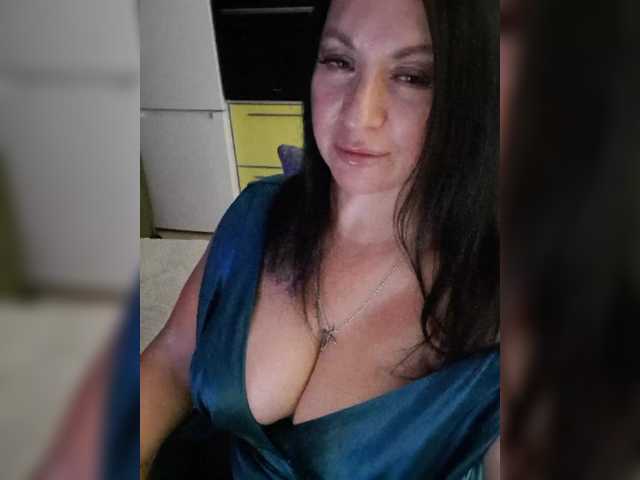 Nikoletta25 live cam on BongaCams