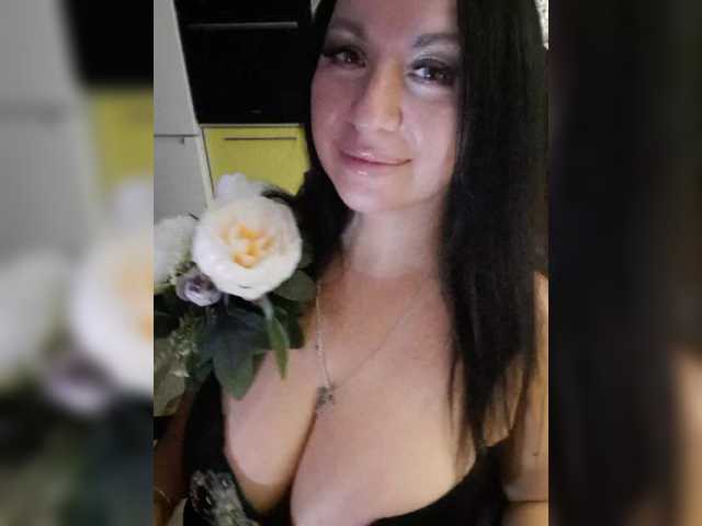 Nikoletta25 live cam preview