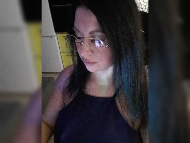 Nikoletta25 live cam on BongaCams