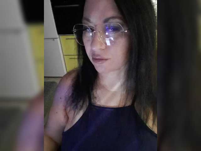 Nikoletta25 live cam on BongaCams