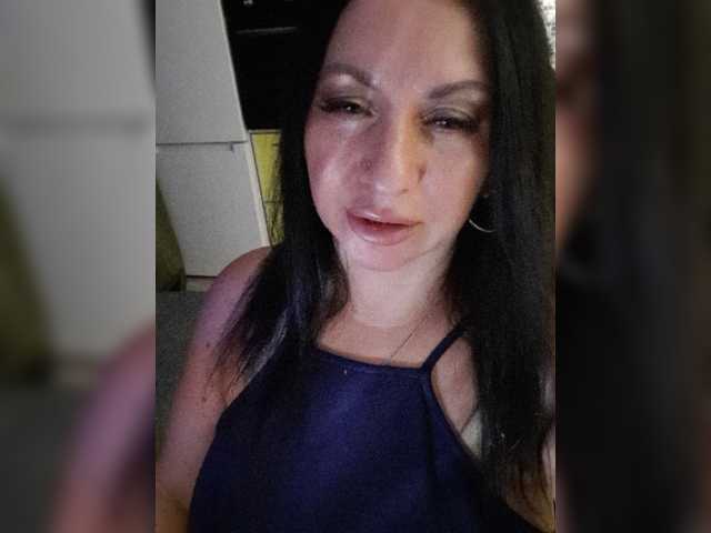 Nikoletta25 live cam on BongaCams
