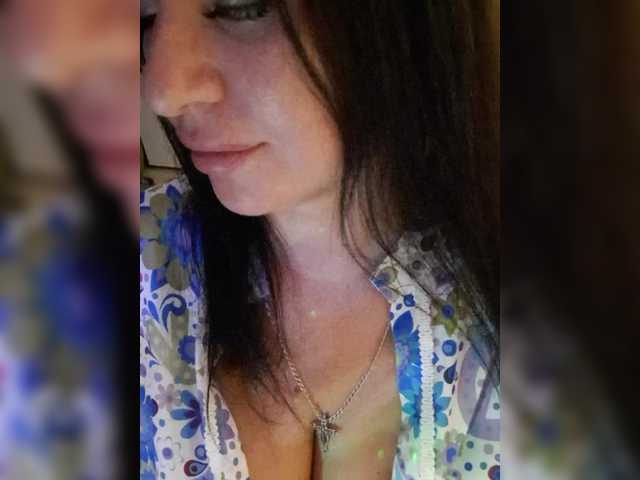 Nikoletta25 live cam on BongaCams