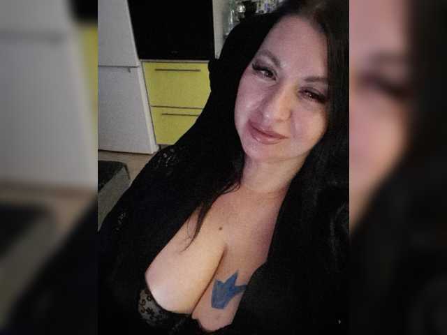Nikoletta25