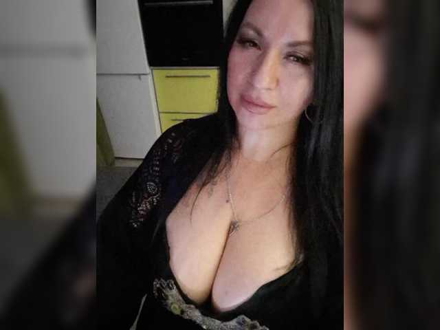 Nikoletta25, en vivo ahora en BongaCams