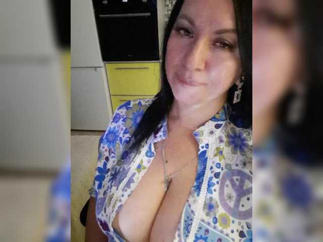 Nikoletta25