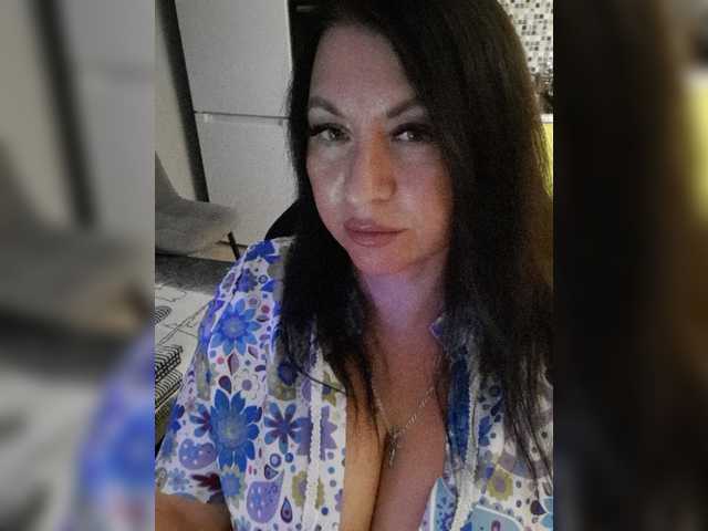 Nikoletta25