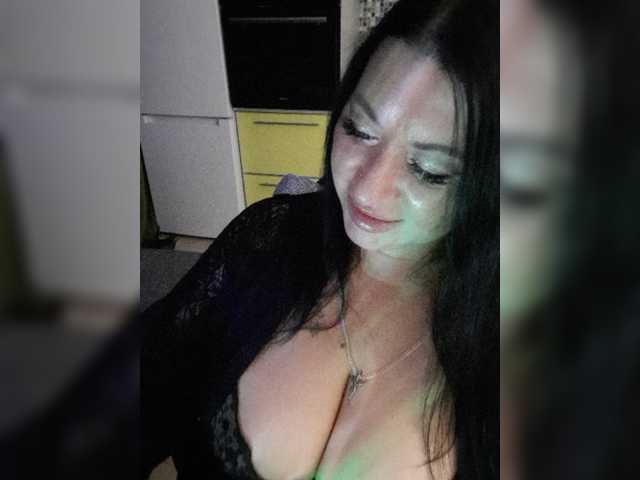 Nikoletta25