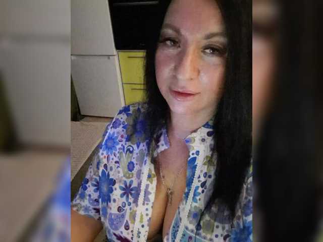 Nikoletta25 live cam