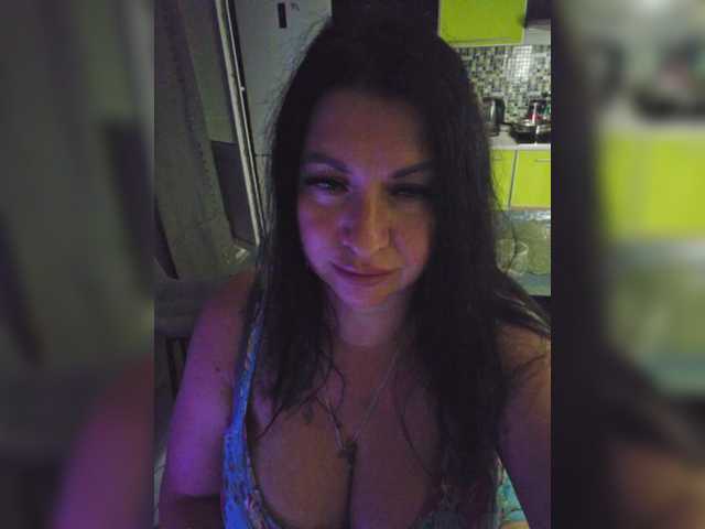 Nikoletta25