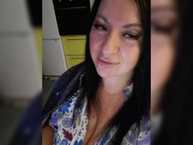Nikoletta25, live now on BongaCams