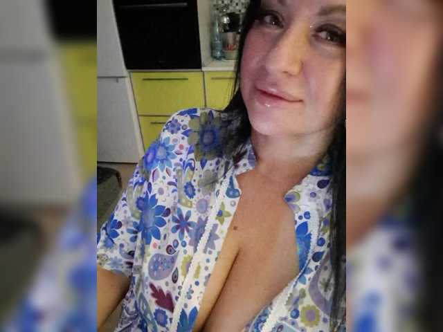 Nikoletta25 live cam on BongaCams