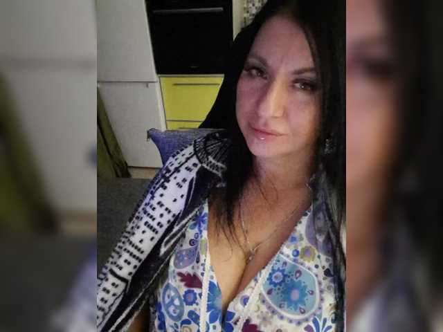 Nikoletta25