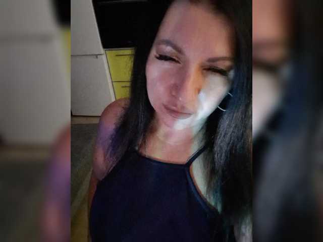 Nikoletta25