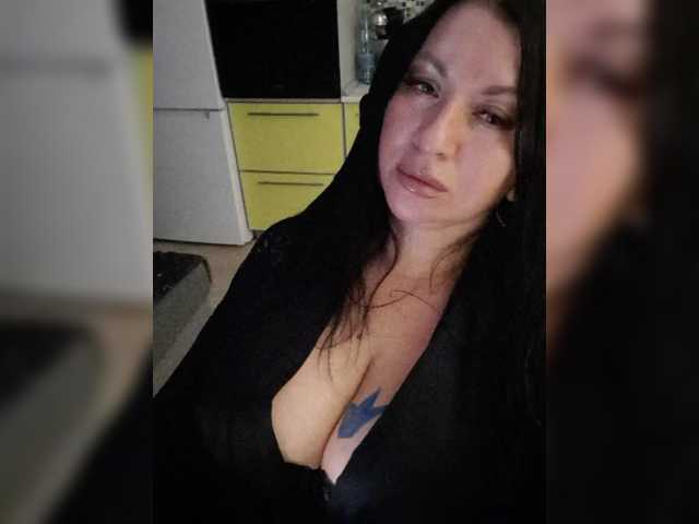 Nikoletta25