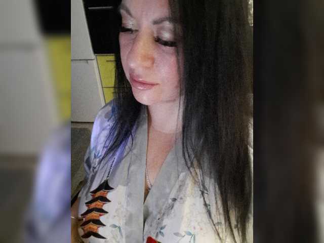 Nikoletta25 live cam preview