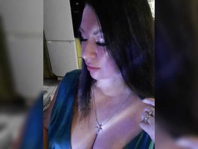 Nikoletta25 live cam preview