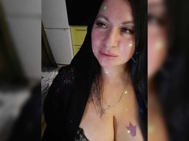 Nikoletta25
